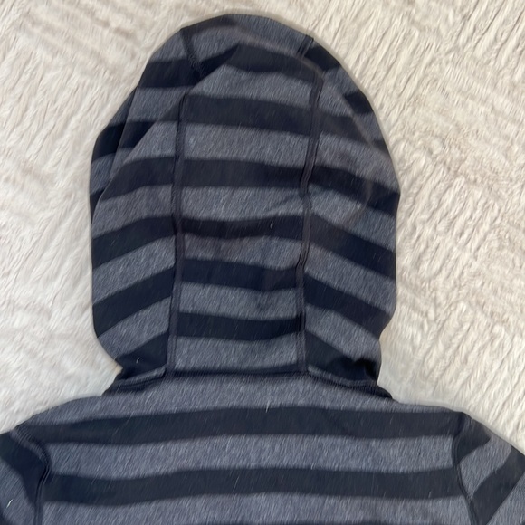 Lululemon Stride Jacket Black Black Micro Macro Stripe / Black full zip, Size 4 - Picture 10 of 16